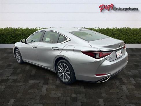 Used 2023 Lexus ES 350 Premium image 3