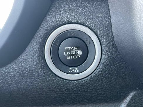Used 2024 RAM 1500 Laramie AWD/4WD image 28