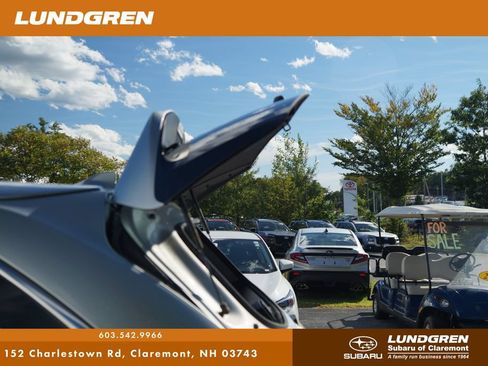 Used 2018 Toyota Highlander XLE w/ Carpet Mat Package (TMS) AWD/4WD image 40