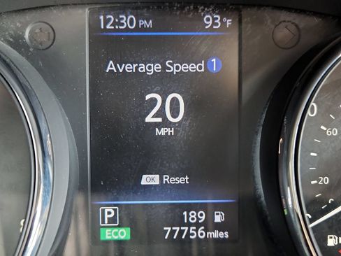 Certified 2018 Nissan Rogue SV w/ Premium Package FWD image 29