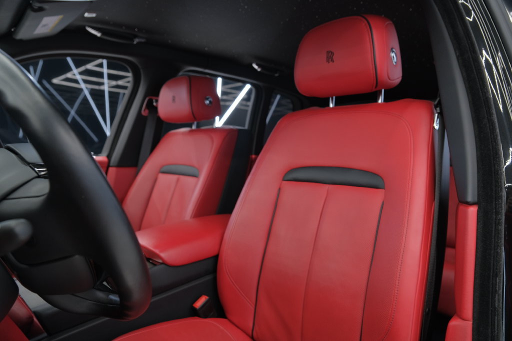 Used 2022 Rolls-Royce Cullinan AWD/4WD image 6