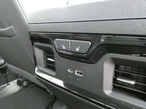 New 2026 GMC Sierra 2500 AT4 w/ AT4 Premium Plus Package AWD/4WD image 14