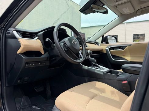 Used 2023 Toyota RAV4 XLE w/ Convenience Package AWD/4WD image 18