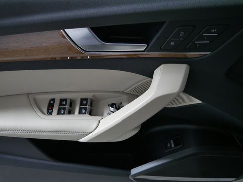 Used 2023 Audi Q5 2.0T Premium Plus w/ Premium Plus Package image 19