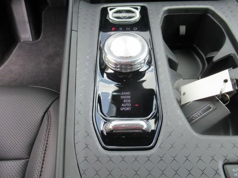 Used 2025 Jeep Wagoneer S Limited image 26