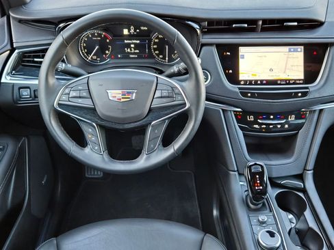 Certified 2025 Cadillac XT5 Premium Luxury image 14