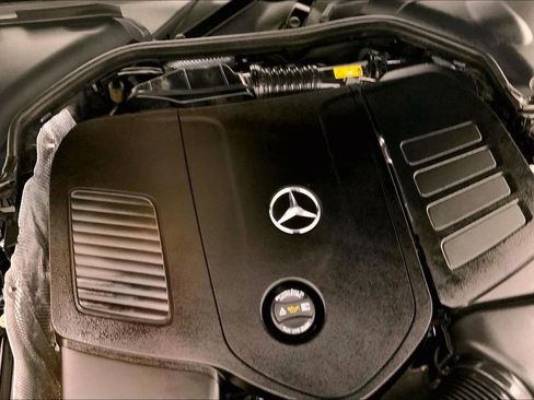 Used 2023 Mercedes-Benz C 300 4MATIC Sedan image 31