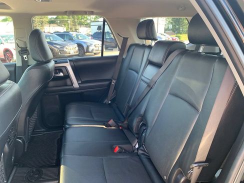 Used 2024 Toyota 4Runner Limited AWD/4WD image 17