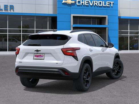 New 2026 Chevrolet Trax LT w/ Driver Confidence Package FWD image 40