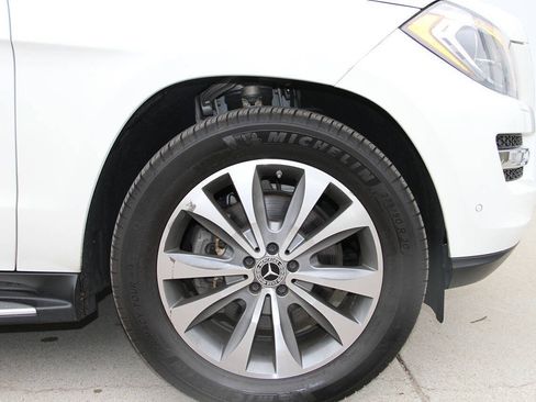 Used 2014 Mercedes-Benz GL 450 4MATIC image 25
