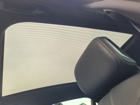 New 2025 BMW 750e xDrive image 20