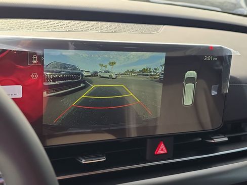 New 2026 Kia Carnival image 24