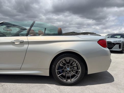 Used 2015 BMW M4 Convertible RWD image 5