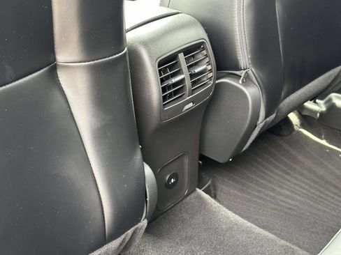Used 2024 Ford Escape ST-Line Select w/ Tech Pack #1 AWD/4WD image 9