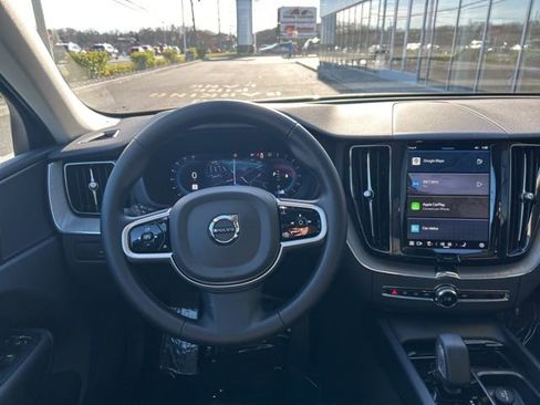 Certified 2025 Volvo XC60 B5 Plus image 18