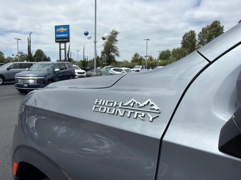 Used 2022 Chevrolet Suburban High Country w/ Max Trailering Package AWD/4WD image 32