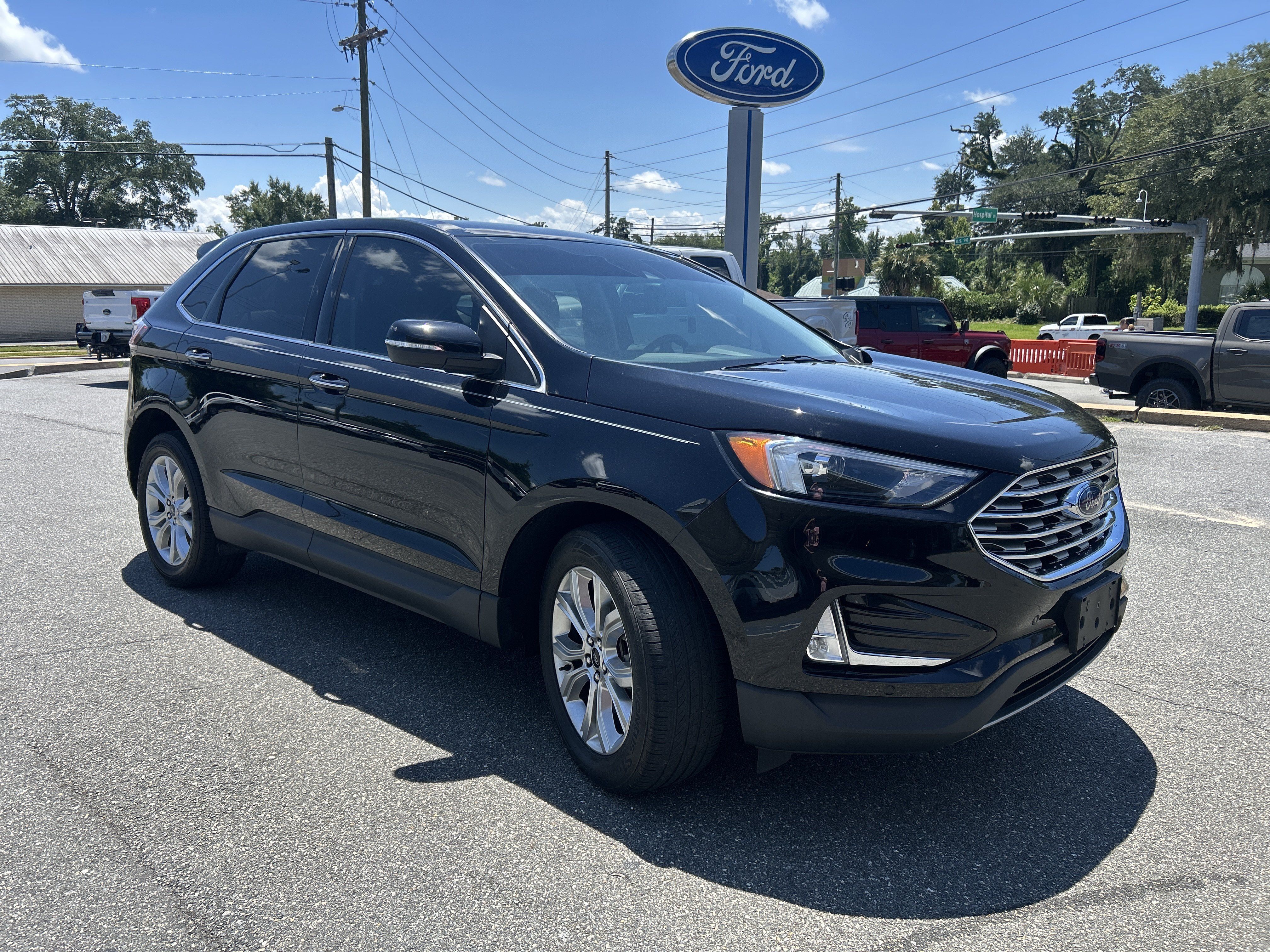 Certified 2024 Ford Edge Titanium AWD/4WD image 1