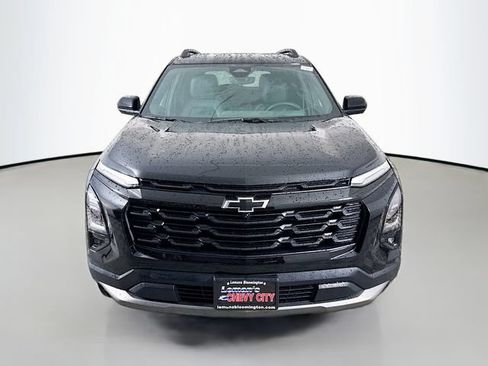 New 2026 Chevrolet Equinox LT w/ Convenience Package II FWD image 2