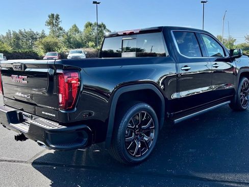 Used 2025 GMC Sierra 1500 Denali w/ Denali Reserve Package AWD/4WD image 8
