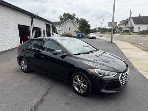 Used 2017 Hyundai Elantra SE FWD image 6