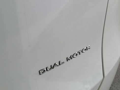 Used 2023 Tesla Model Y Long Range image 5