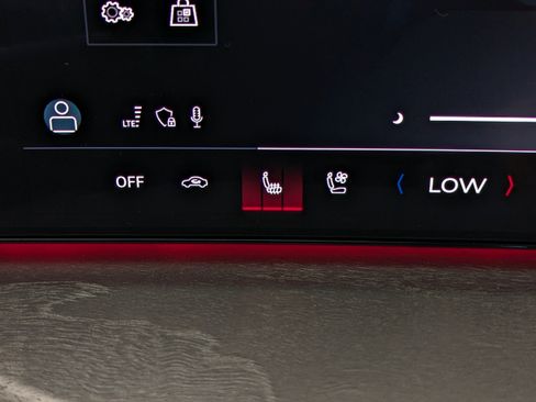 New 2025 Audi Q5 Prestige image 22