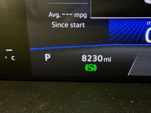 Used 2024 Volkswagen Taos SE w/ Panoramic Sunroof Package image 19