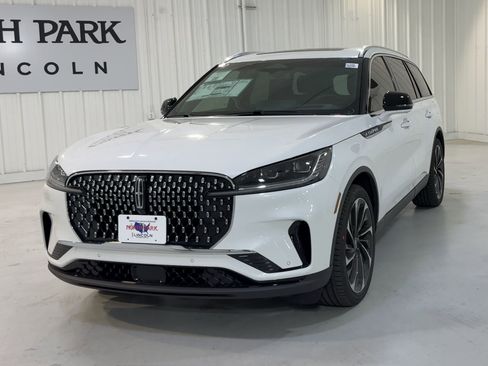 New 2025 Lincoln Aviator Reserve image 4