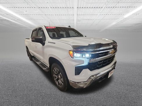 Used 2022 Chevrolet Silverado 1500 LT image 4