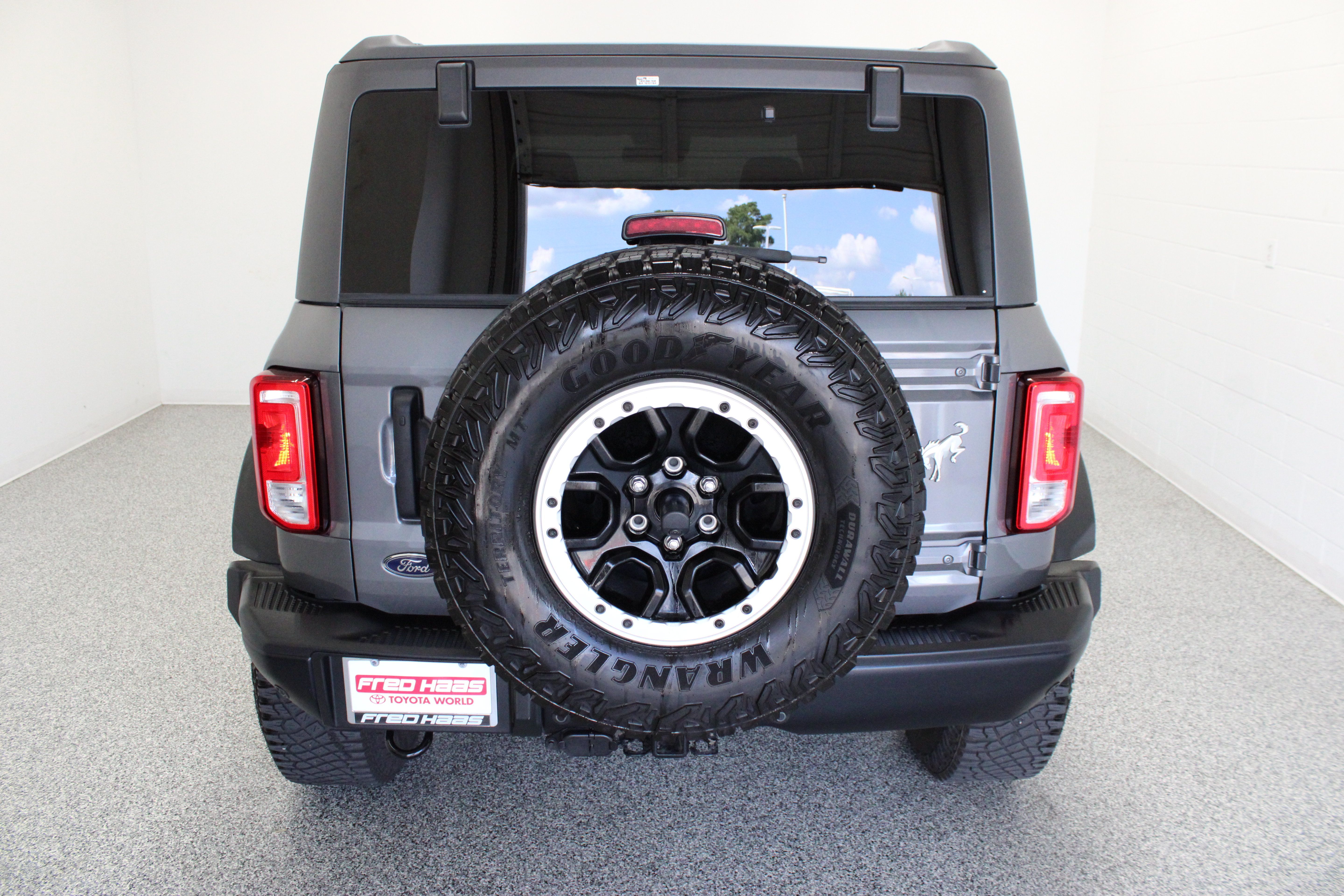 Used 2023 Ford Bronco Black Diamond w/ Sasquatch Package AWD/4WD image 8
