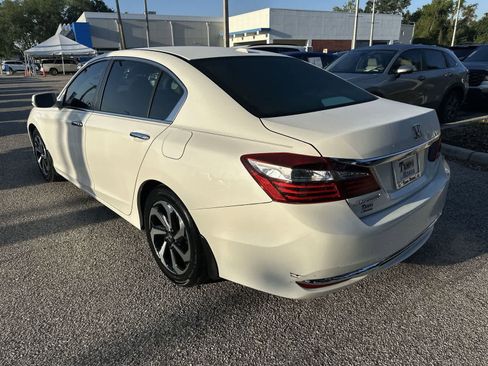 Used 2016 Honda Accord EX image 6