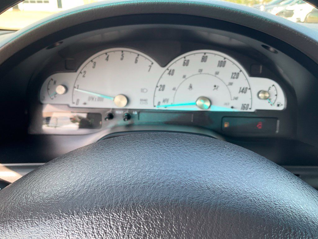 Used 2002 Ford Thunderbird RWD image 12