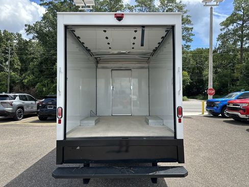 New 2025 Chevrolet Express 3500 Work Van w/ Power Convenience Package image 19