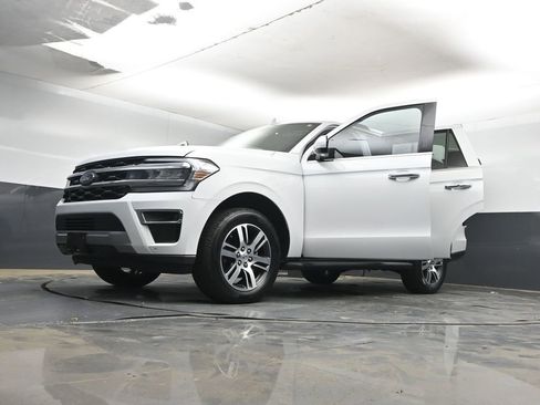 Used 2024 Ford Expedition Limited AWD/4WD image 44