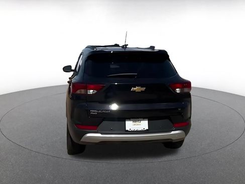 Used 2025 Chevrolet TrailBlazer LT w/ Driver Confidence Package AWD/4WD image 12