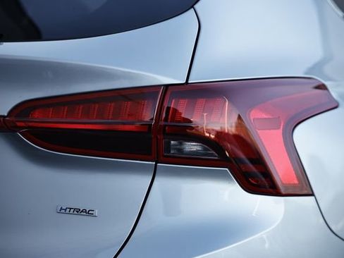 Used 2023 Hyundai Santa Fe SE image 9