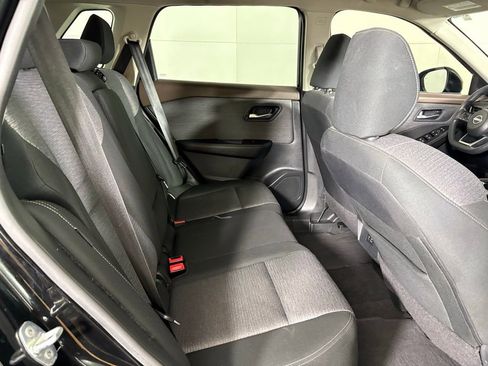 Used 2023 Nissan Rogue SV image 16