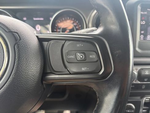 Used 2022 Jeep Wrangler Unlimited Sport AWD/4WD image 22