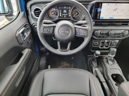 New 2026 Jeep Gladiator Sport AWD/4WD image 30