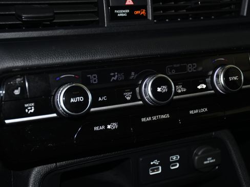 Certified 2025 Honda Pilot EX-L image 15