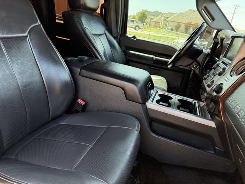Used 2014 Ford F250 Lariat w/ Chrome Package image 20