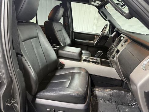 Used 2017 Ford Expedition EL Limited w/ Equipment Group 301A AWD/4WD image 36