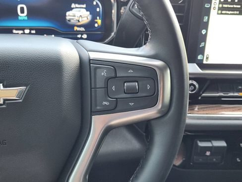 Certified 2025 Chevrolet Silverado 1500 LT RWD image 32