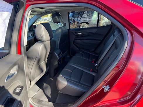 Used 2022 Chevrolet Equinox Premier image 18