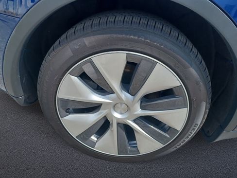 Used 2023 Tesla Model Y AWD image 20