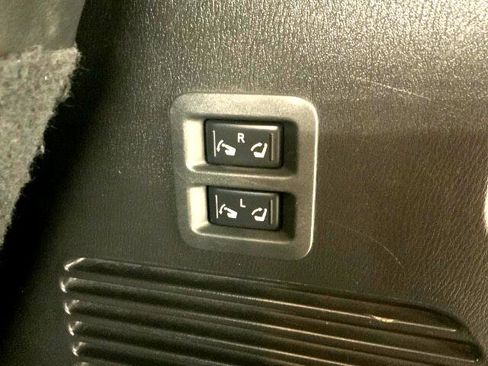 Used 2015 INFINITI QX80 2WD 4dr image 40