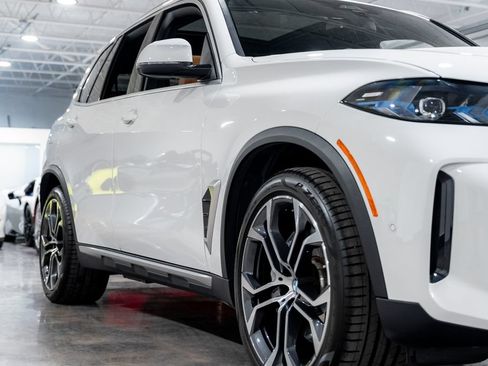 Used 2026 BMW X5 xDrive50e w/ Parking Assistance Package AWD/4WD image 9