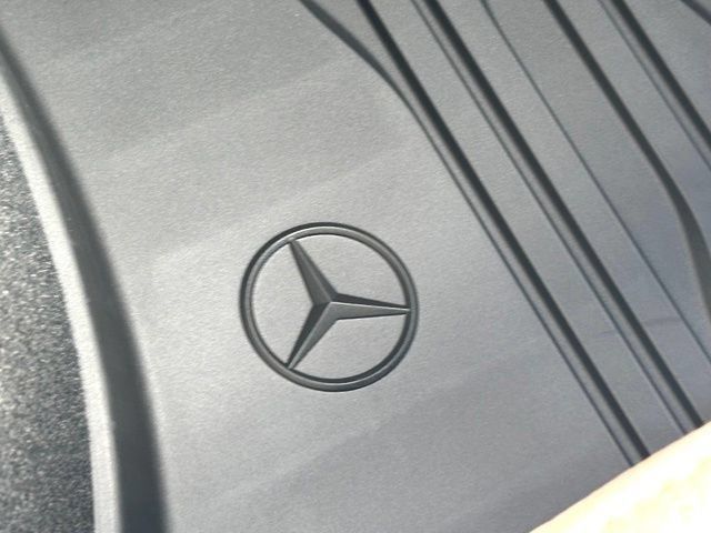 New 2027 Mercedes-Benz GLC 300 4MATIC image 36