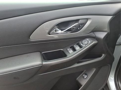 Certified 2023 Chevrolet Traverse LT image 9