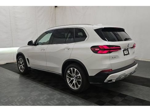 Used 2026 BMW X5 xDrive40i w/ Climate Comfort Package AWD/4WD image 4